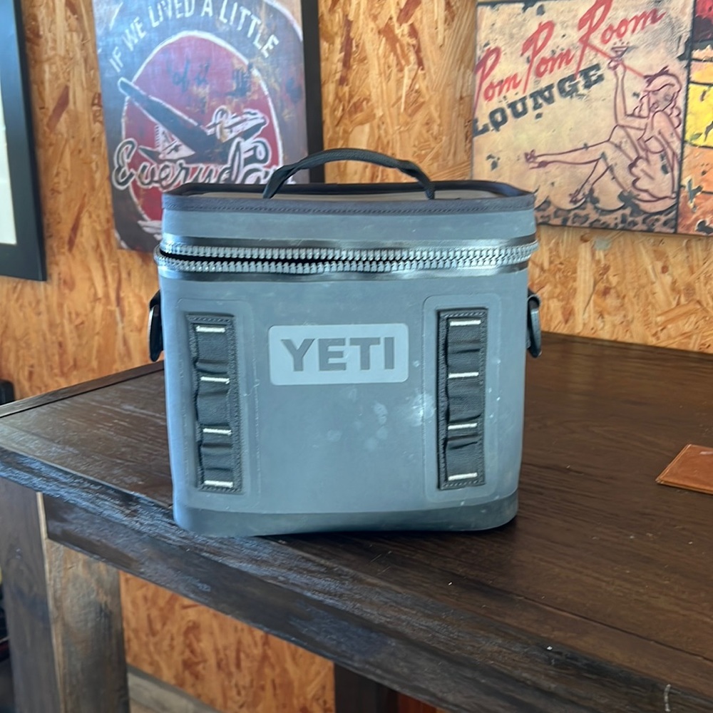 Hopper 8 yeti cooler with strap charcoal gray